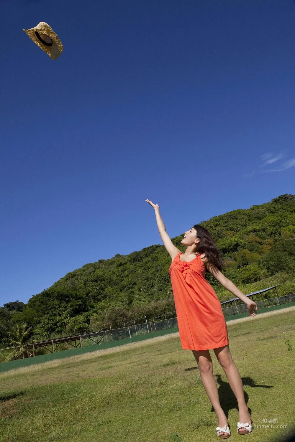 Ai Shinozaki, Rabutan and Summer Vacation Photo Set [YS Web] Vol.413 photo 12