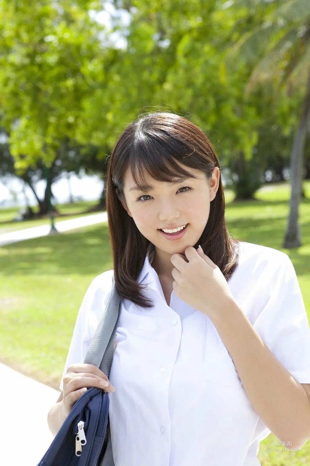 Ai Shinozaki, Rabutan and Summer Vacation Photo Set [YS Web] Vol.413 photo 14