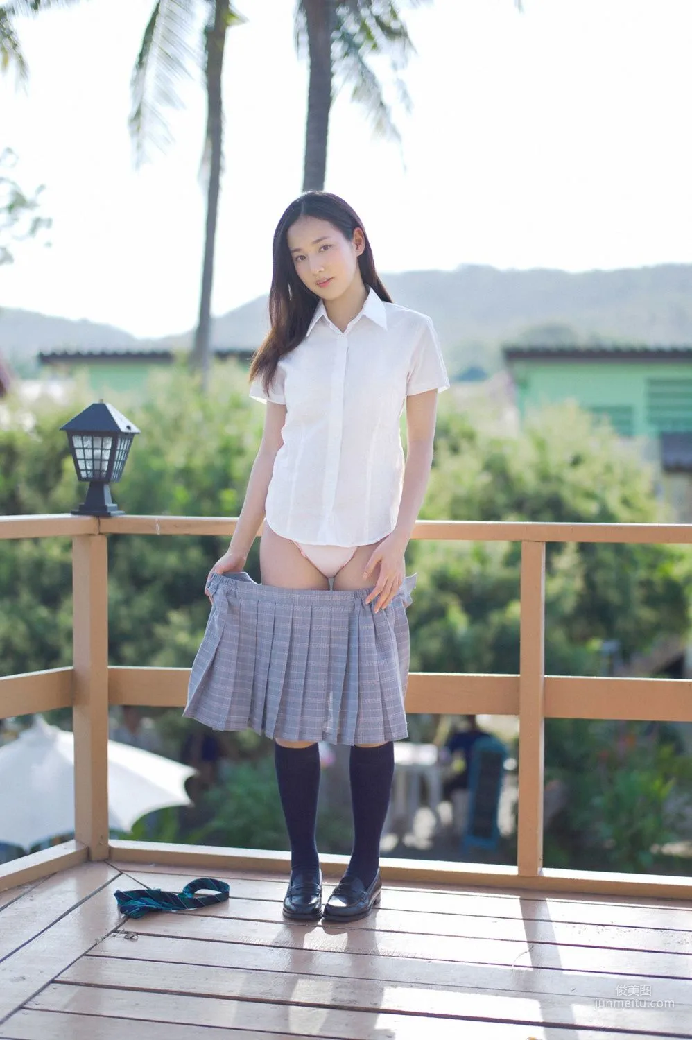 高嶋香帆《クイーンオブ・フレッシュアイドル》写真集 [YS Web] Vol.55722