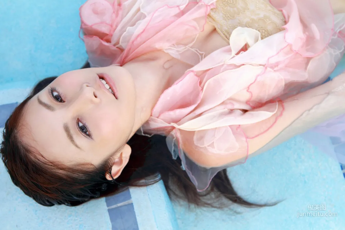 杉原杏璃《揺れる！ぷりんせす》写真集 [YS Web] Vol.38925
