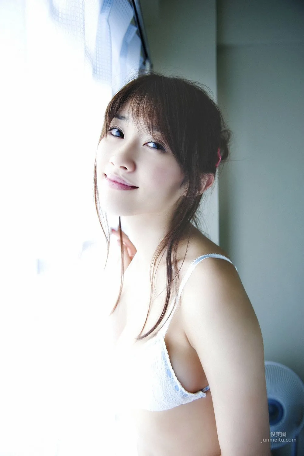 Mikie Hara Spring's First!! No.1 Gravure Queen Descends!!!! Photo Set [YS Web] Vol.392 photo 14