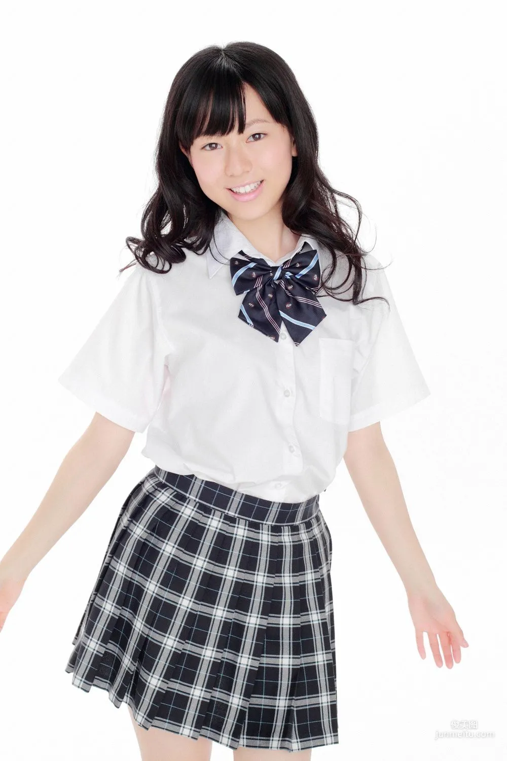 Natsumi Chiba, 17-Year-Old Half Girl Enrolls! Photo Set [YS Web] Vol.415 photo 5
