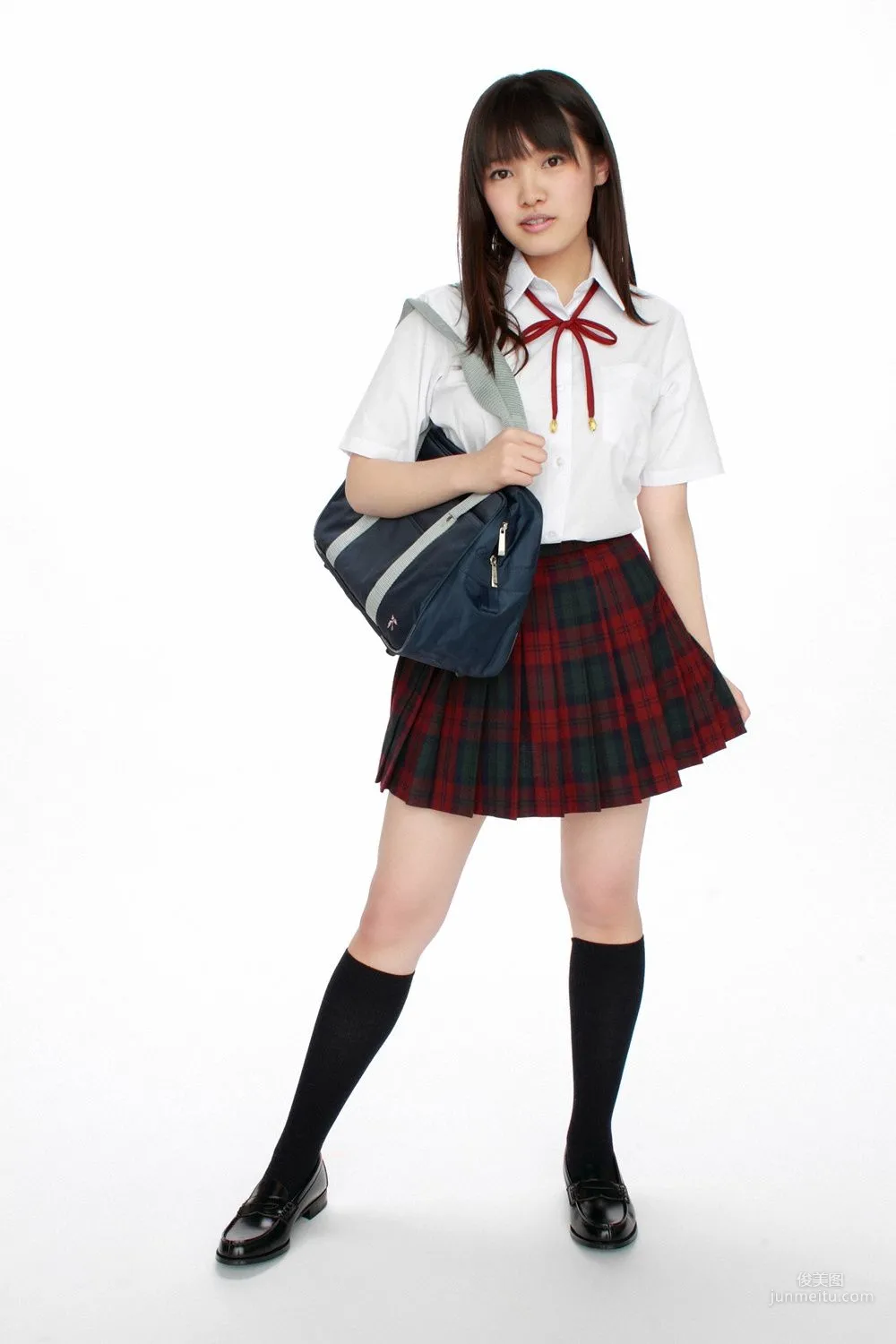Nanaka Yamashita《B89cm!! Big Newcomer Entry!!》 Photo Set [YS Web] Vol.359 photo 1