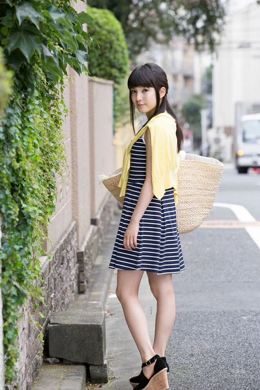 川島海荷《あどけない君のしぐさ。☆少年サンデーSPECIAL PRESENTS☆》写真集 [YS Web] Vol.5702