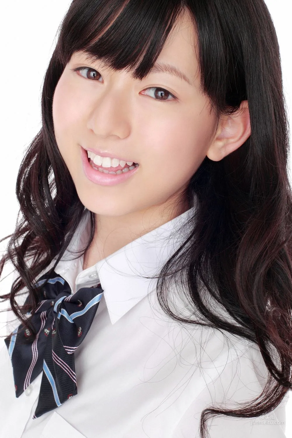 Natsumi Chiba, 17-Year-Old Half Girl Enrolls! Photo Set [YS Web] Vol.415 photo 4
