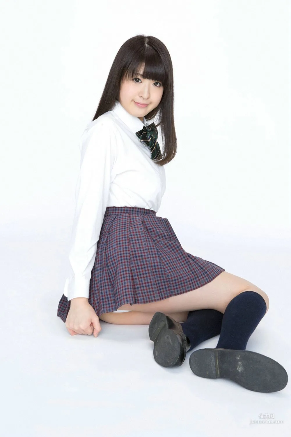 Momo Ninomiya 《G Cup! Active Nurse Enrolls!》 Photo Set [YS Web] Vol.604 photo 9