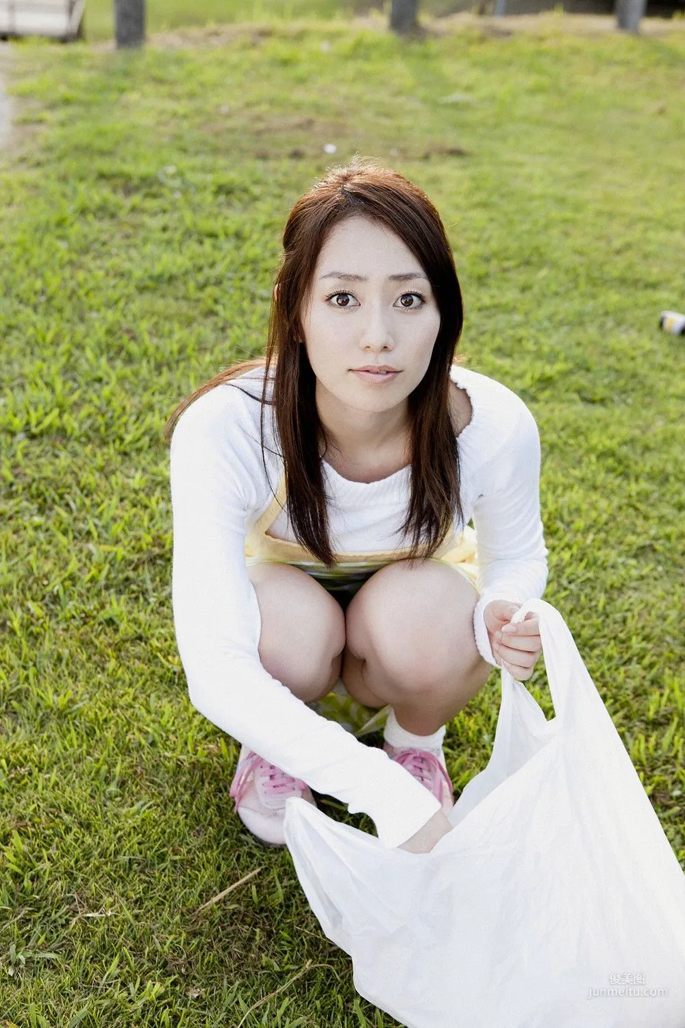 谷桃子《完熟》写真集 [YS Web] Vol.38515