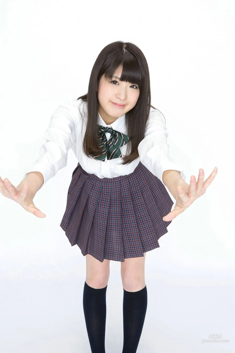 Momo Ninomiya 《G Cup! Active Nurse Enrolls!》 Photo Set [YS Web] Vol.604 photo 2