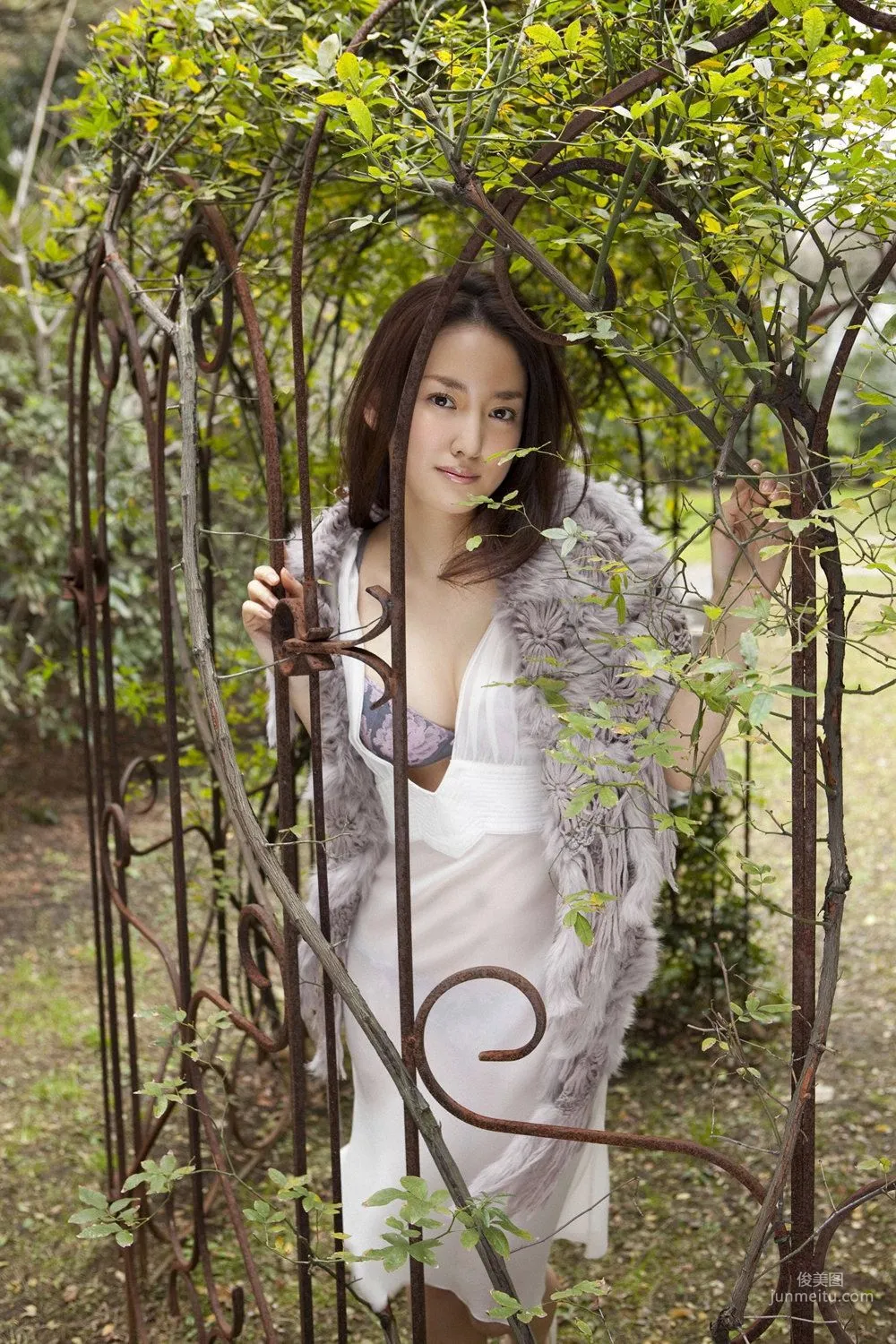 [YS Web] Vol.295 Natsuko Nagaike Photo Set photo 36