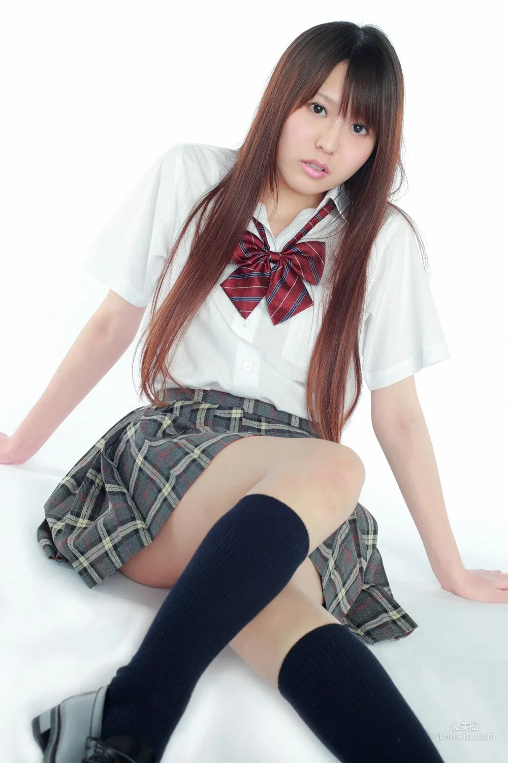 Momo Shirakawa, Maiden Academy Peach Loli Girl Enrollment!! Photo Set [YS Web] Vol.309 photo 11