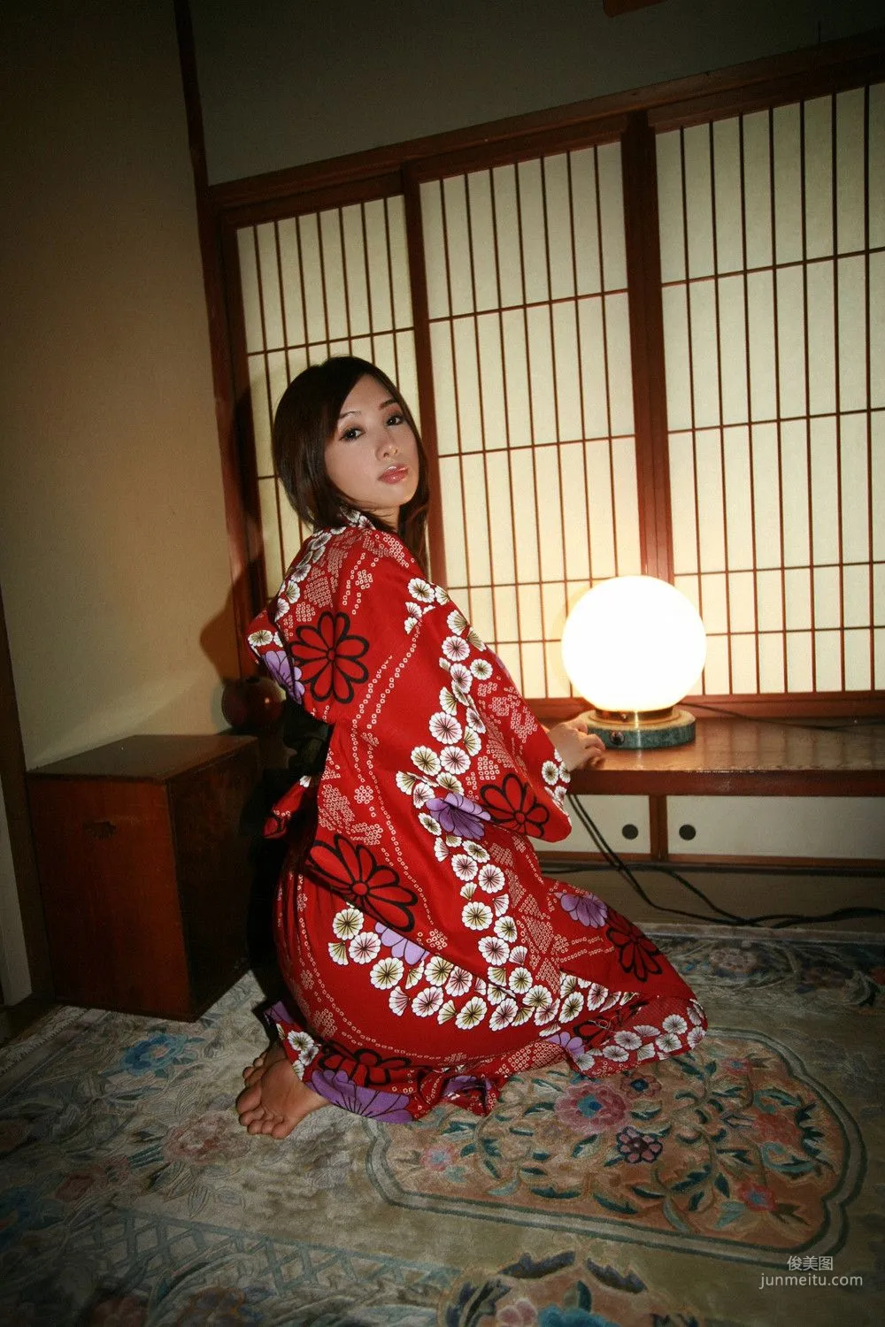 Yuri Yoshida 吉田由莉《背徳と灼熱!》写真集 [YS Web] Vol.33216