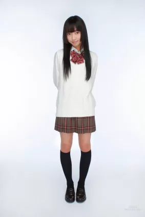 Kurumi Inoue 井上胡桃 UNDERAGE! 寫真集 [YS Web] Vol.285