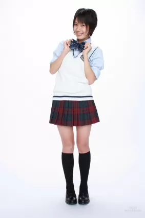 守永真彩《乙女學院 アイドル界のサラブレッド入學!!》寫真集 [YS Web] Vol.321