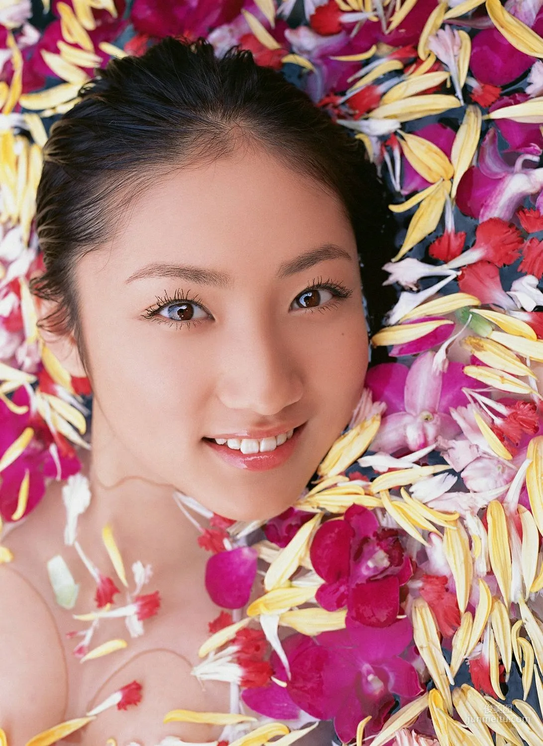 入江紗綾《Road~旅立ち~》写真集 [YS Web] Vol.26975