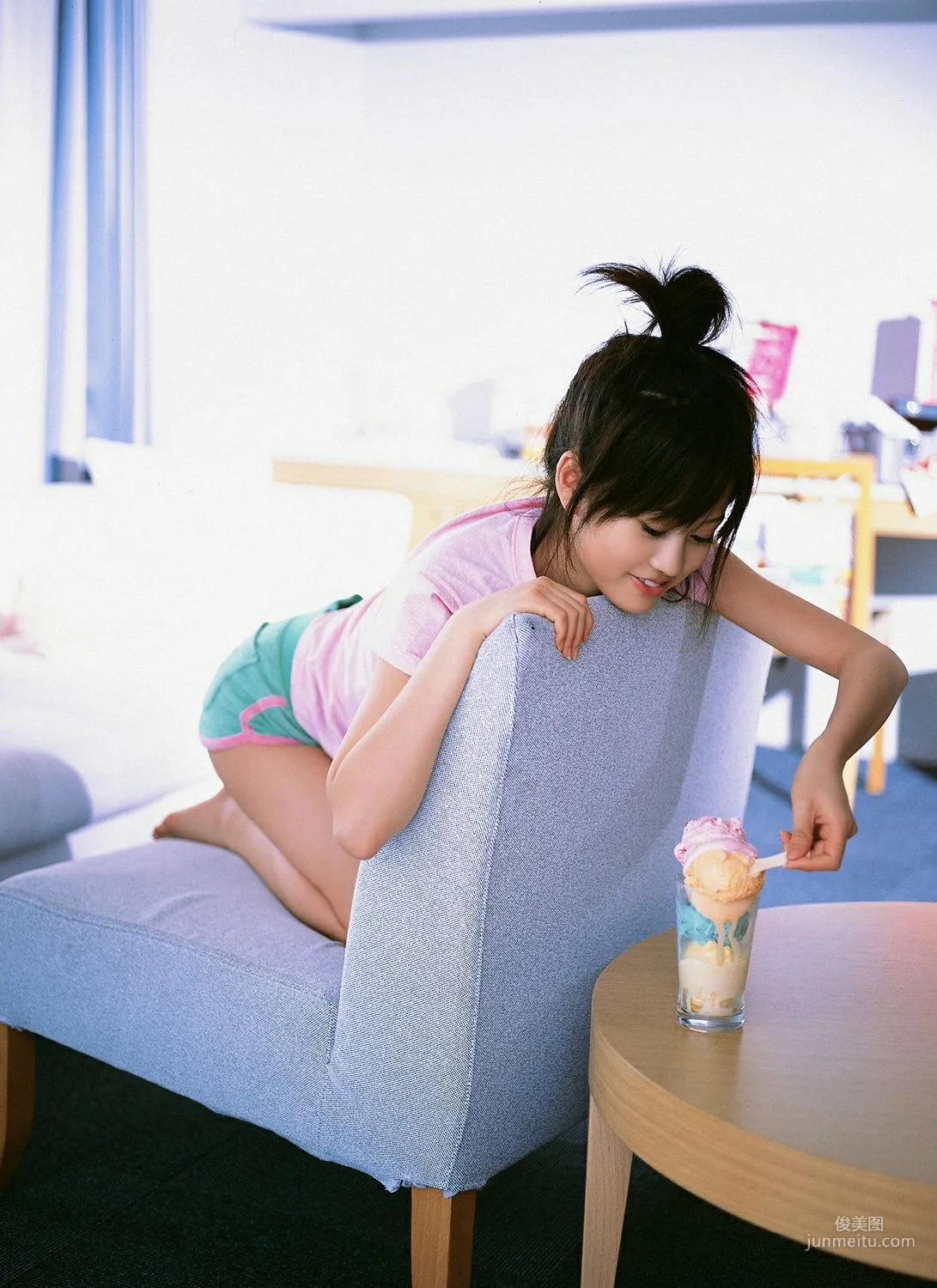 前田敦子《AKBのネ申、あっちゃん》寫真集 [YS Web] Vol.277 8