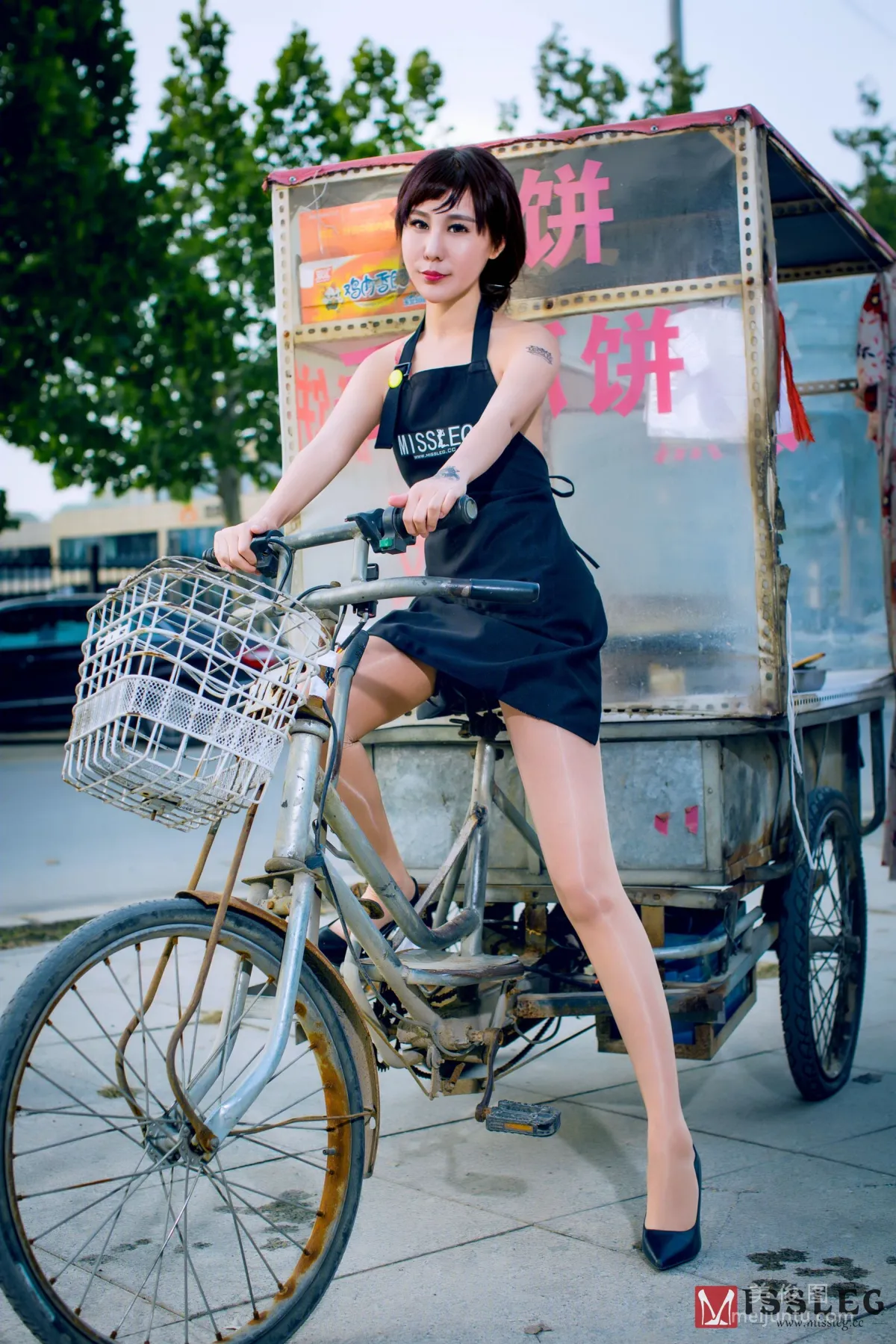 [蜜丝MISSLEG] V025 可可《出摊》 写真集5