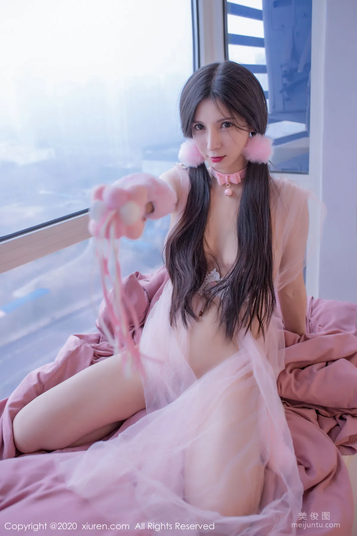 [秀人XIUREN] No.2120 小蠻妖_honey 《真空裙+聖誕長腿+毛衣貓女》 寫真集 49