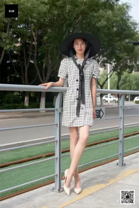 [斯文傳媒SIW]  麗莉 《月台少女》 寫真集
