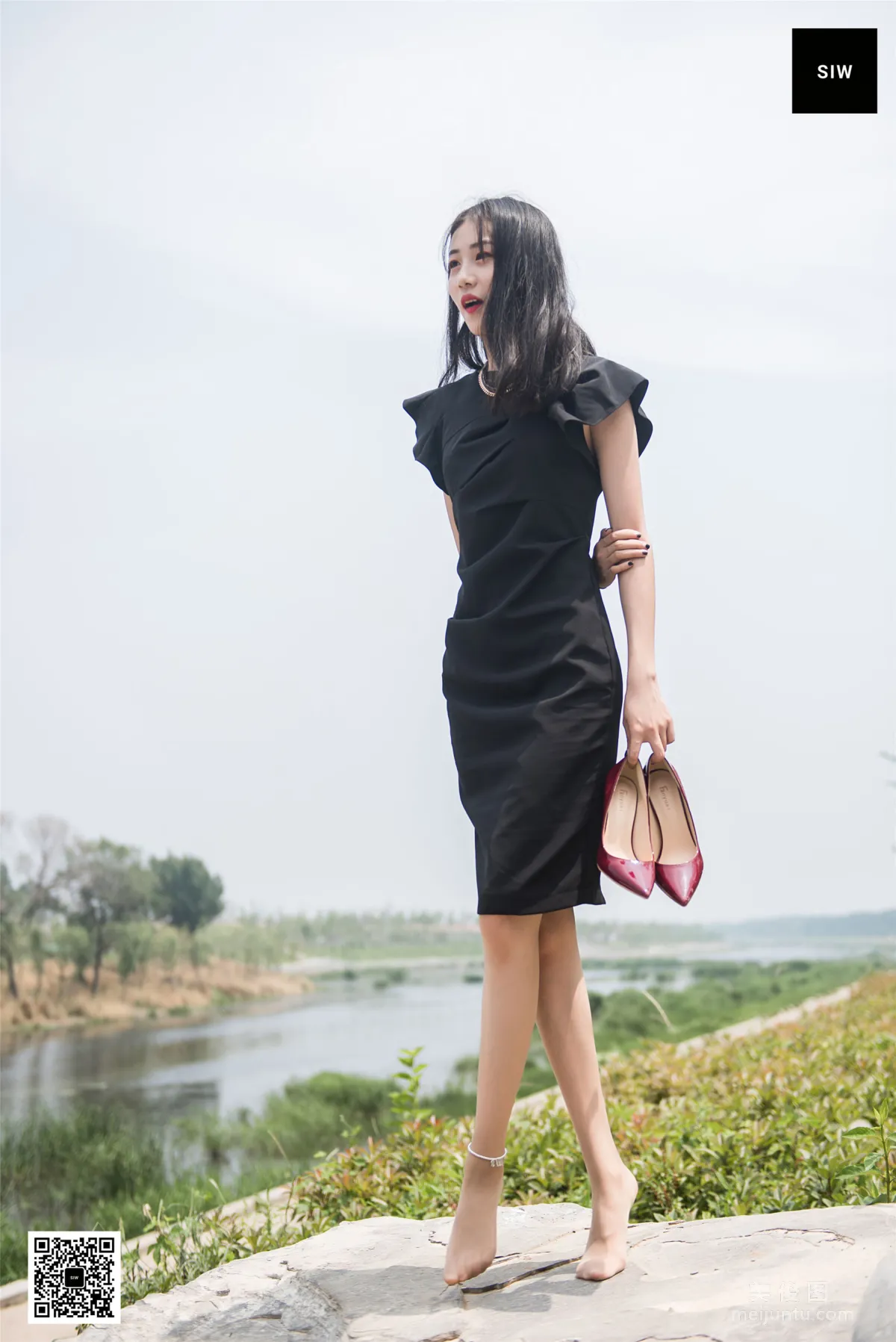 [斯文传媒SIW]  雯静 《石上美人》 写真集37