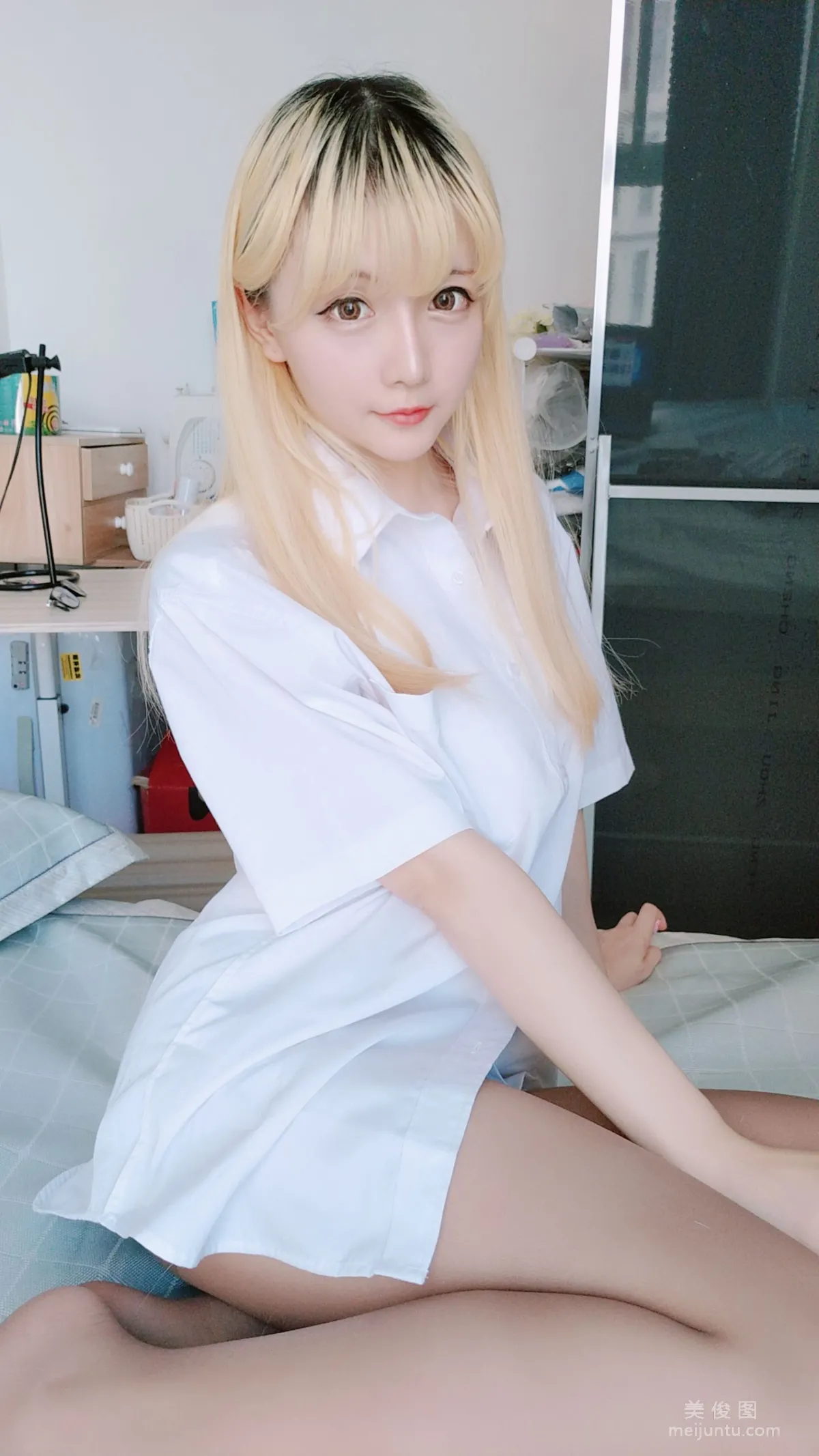[网红Coser] 星之迟迟 《白衬衣》 写真集12