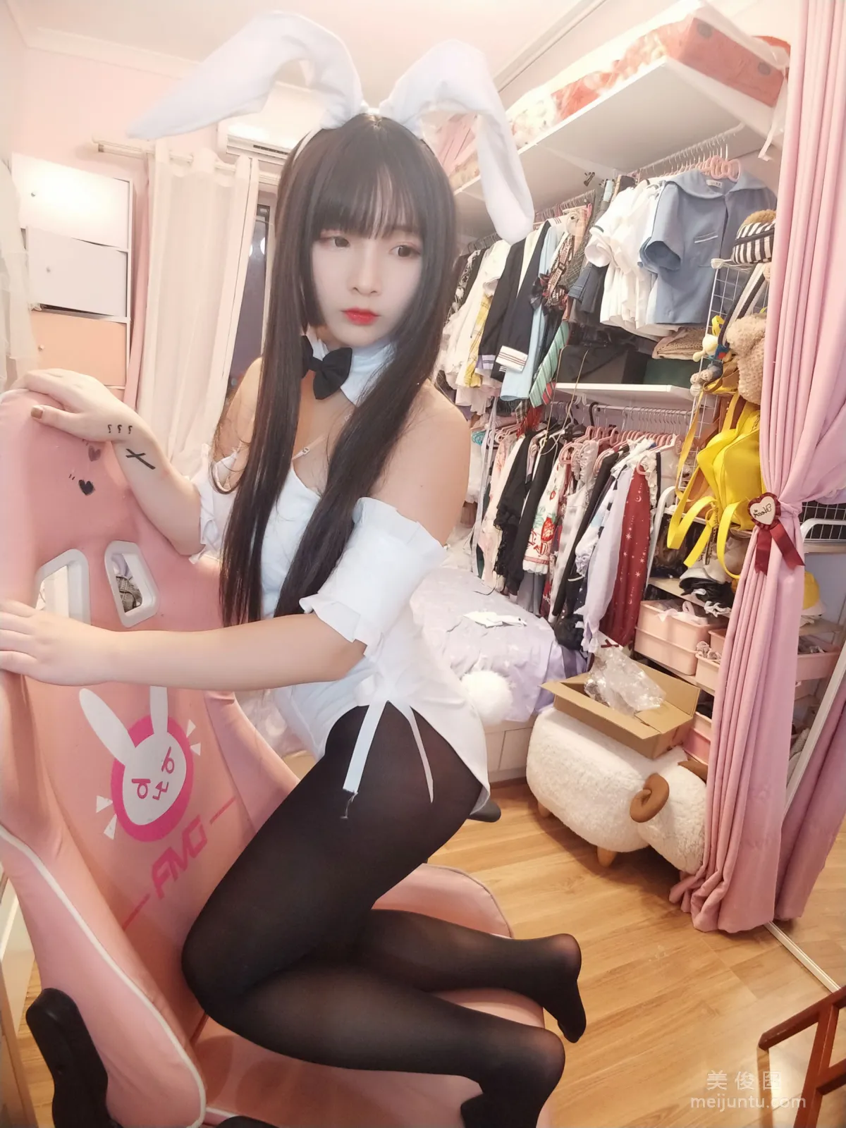 [Web Celebrity Coser] Guchuan kagura, Black Stockings Bunny Girl Photo Set photo 12