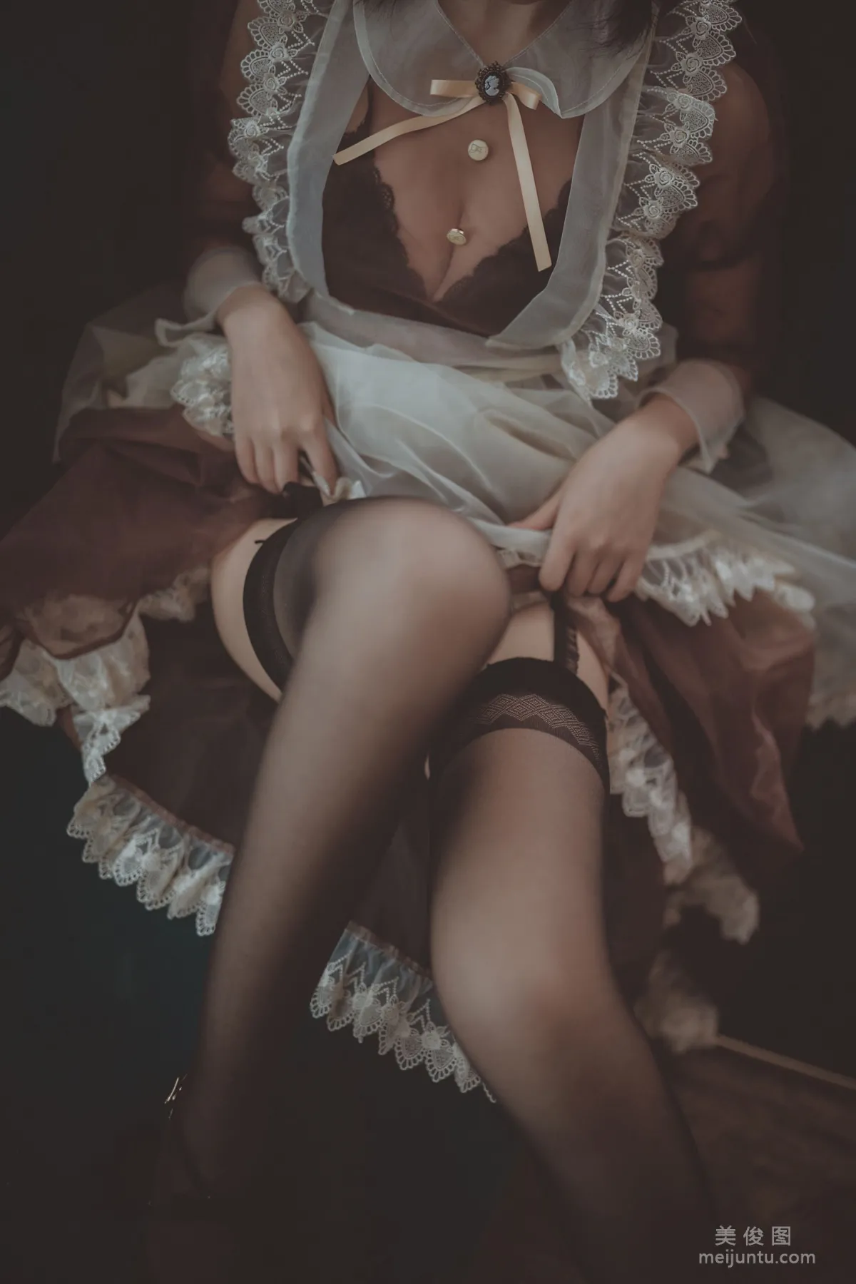 [网红Coser] 逐月su 《透明女仆》 写真集7