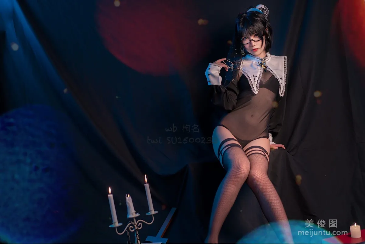 [网红Coser] 逐月su 《修女》 写真集10