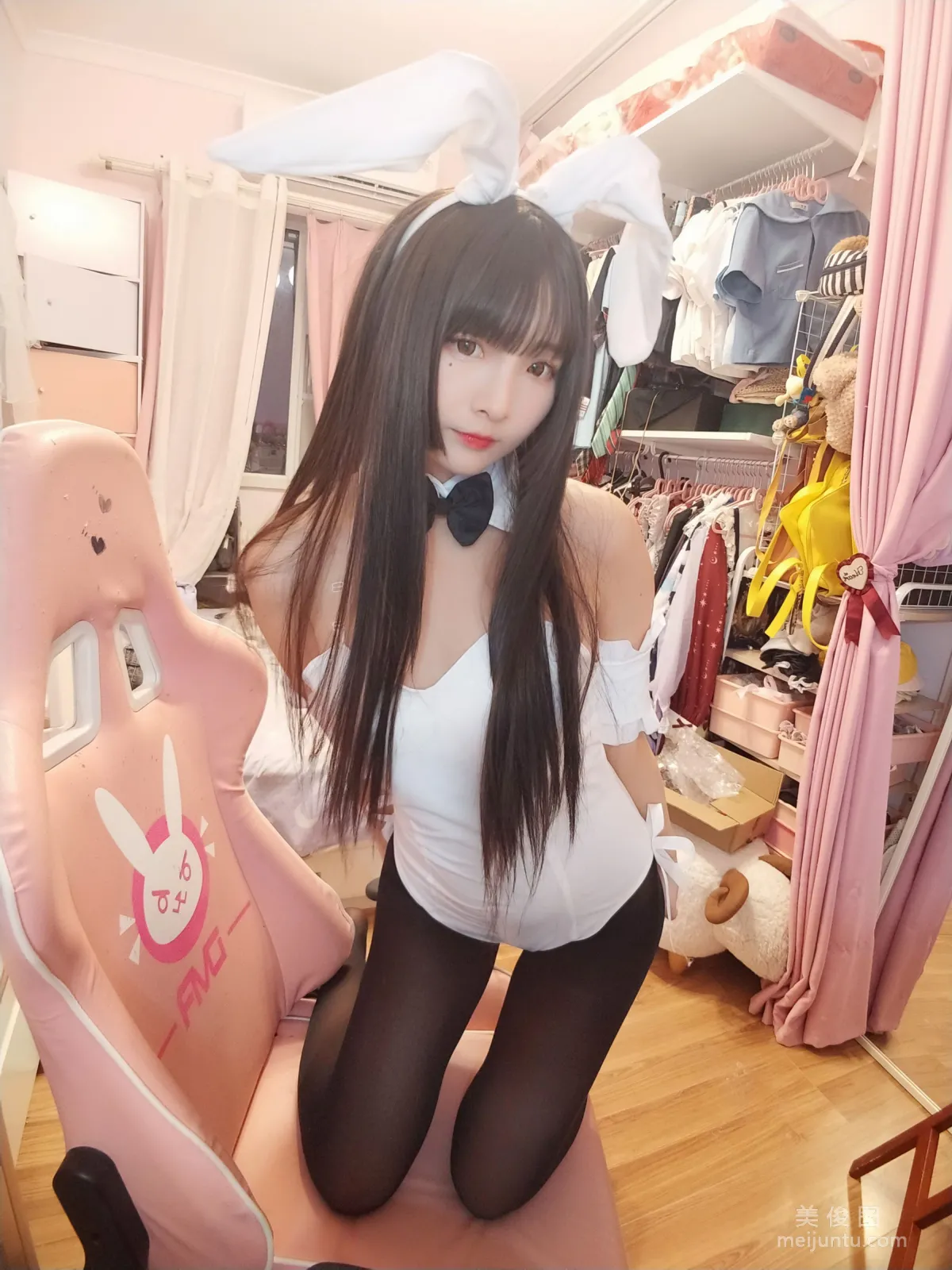 [Web Celebrity Coser] Guchuan kagura, Black Stockings Bunny Girl Photo Set photo 14