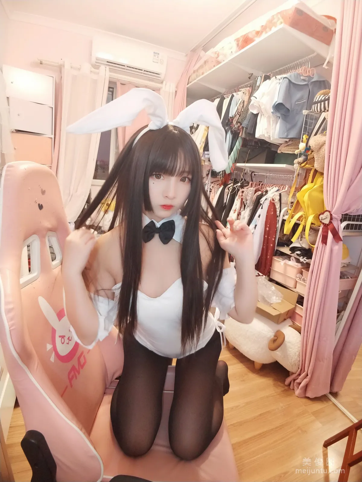 [Web Celebrity Coser] Guchuan kagura, Black Stockings Bunny Girl Photo Set photo 15