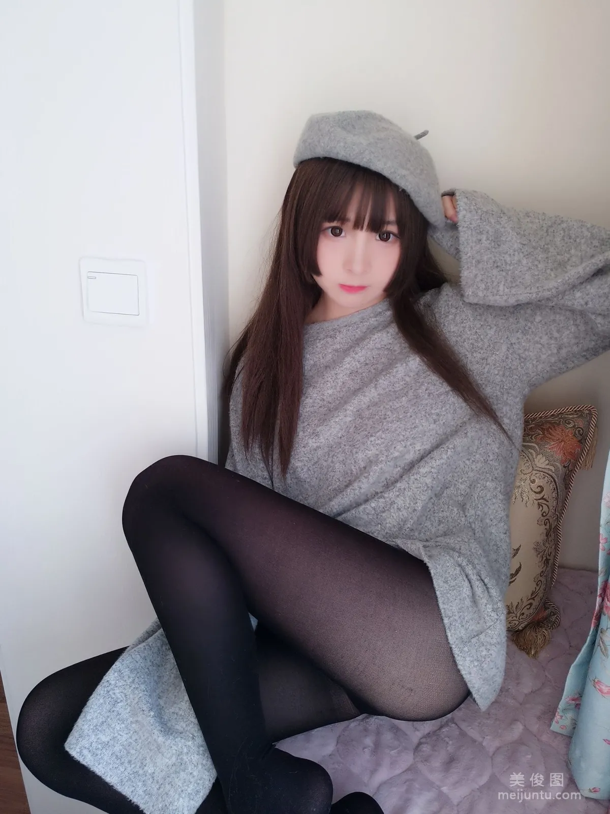 Guchuan kagura 'Shark Painter' Photo Set photo 10