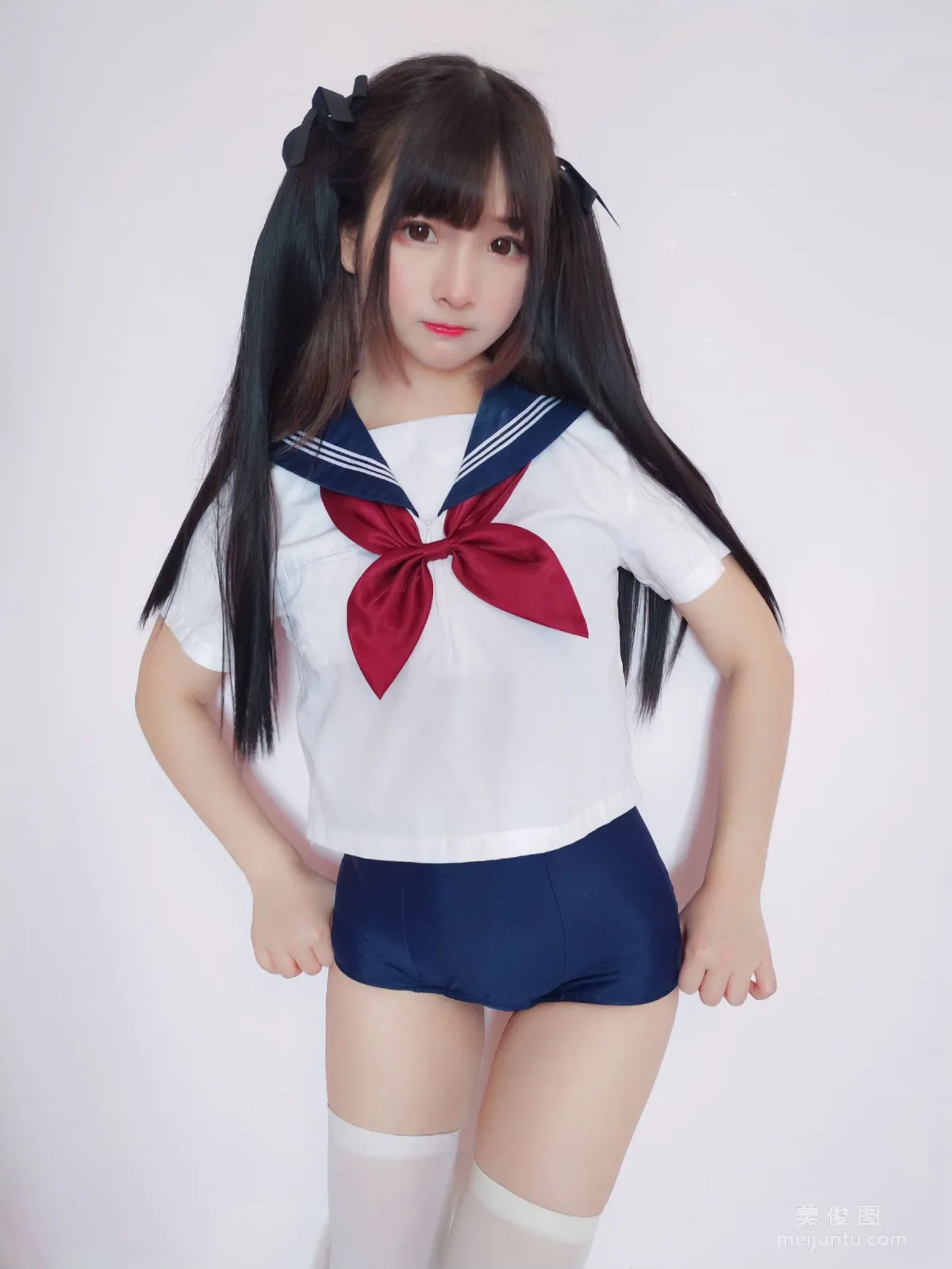 Guchuan kagura, Sailor Uniform School Swimsuit Photo Set photo 5