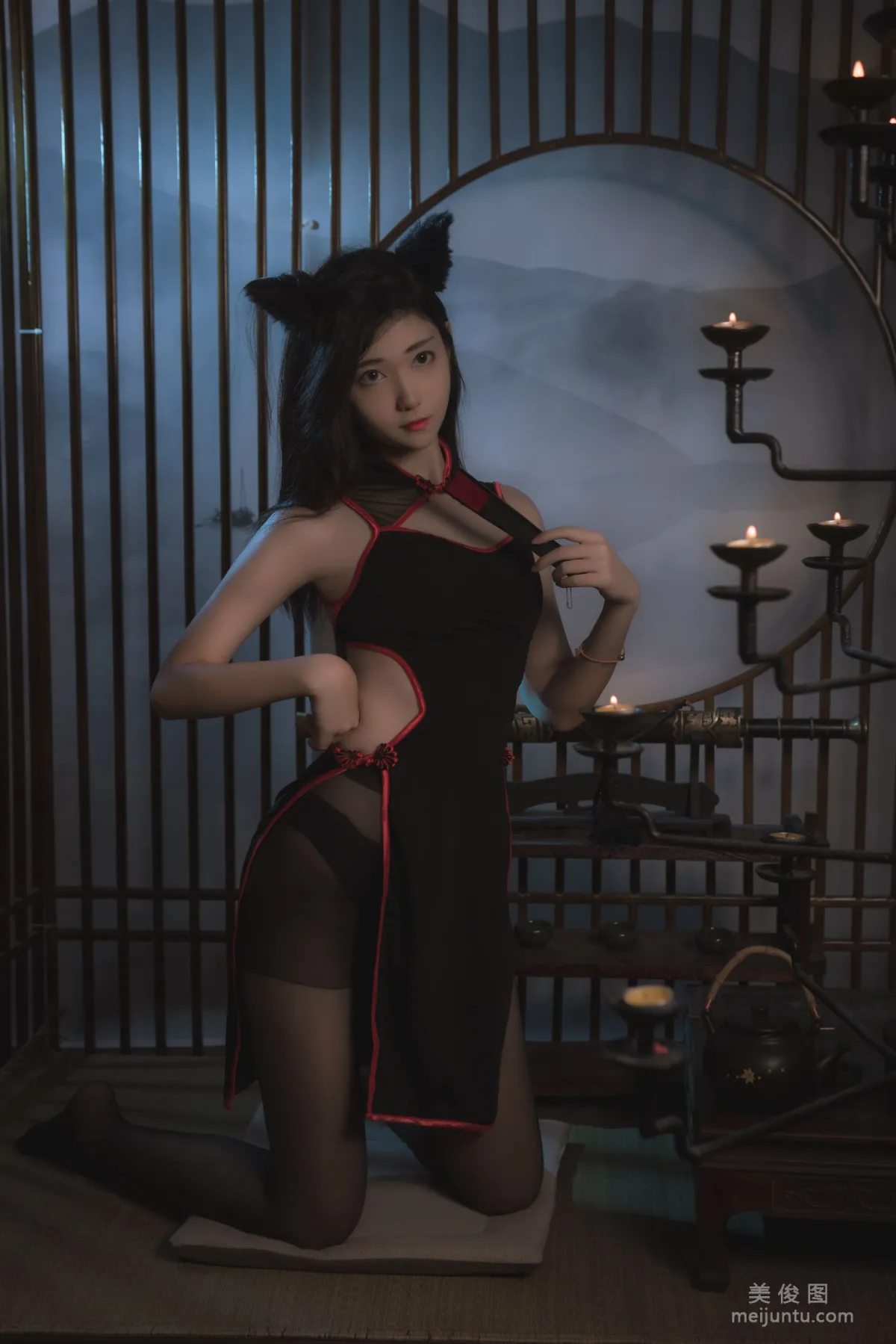 [网红Coser] 南桃Momoko 《黑旗袍》 写真集10