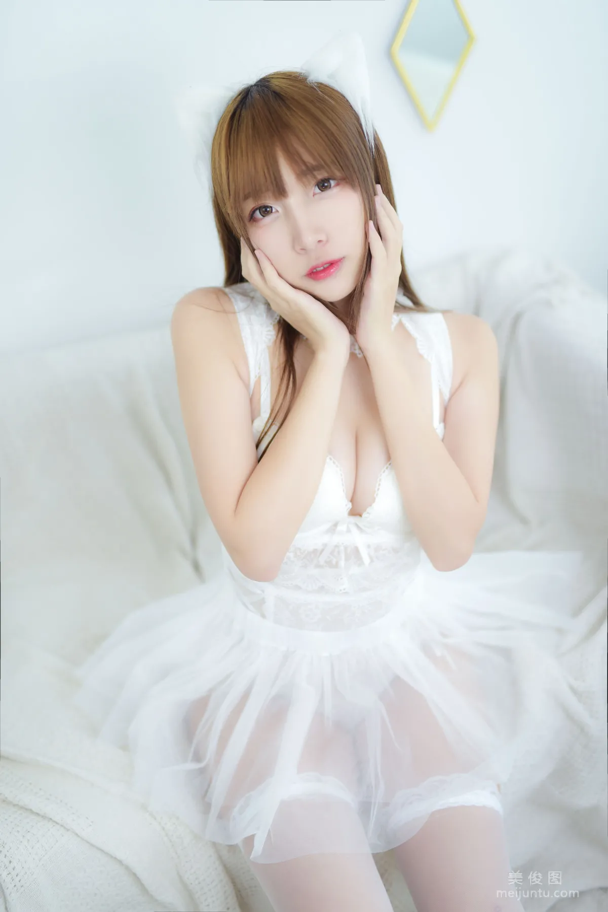 Erzuo Nisa: Web Idols photo 13