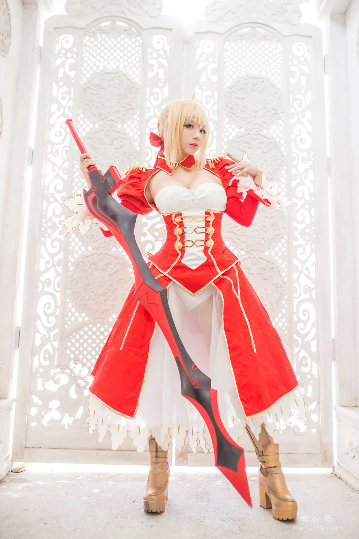 Coser Qianxun Daren, Nero Formal Wear Photo Set photo 4