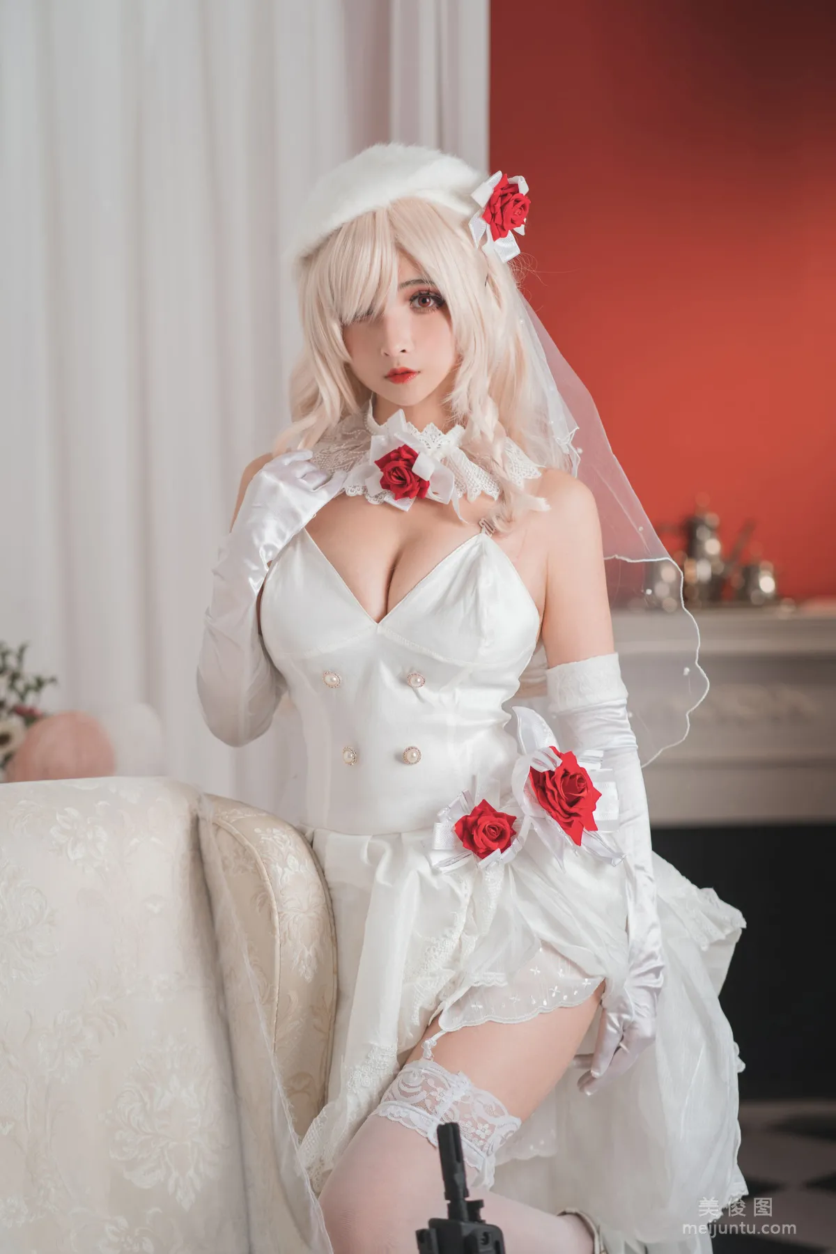 rioko凉凉子 《G36C&花嫁》 写真集1