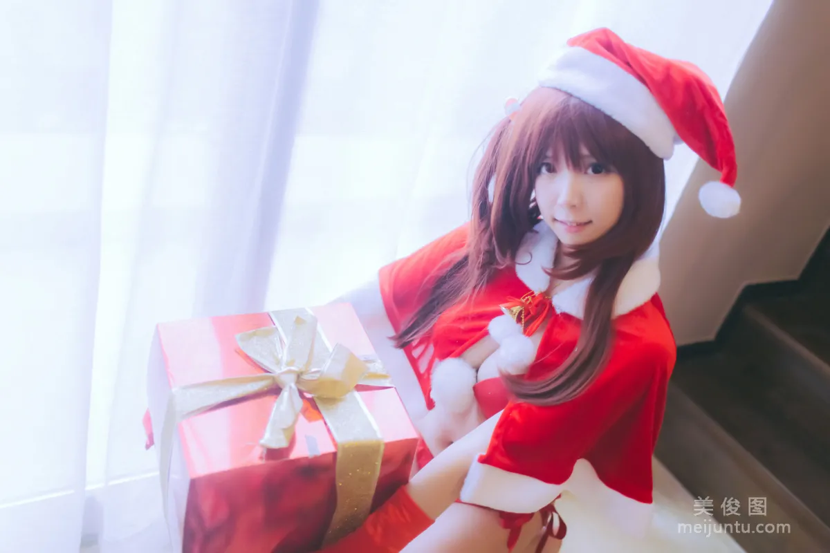 COS福利閃月半 《Merry Christmas》 寫真集 6