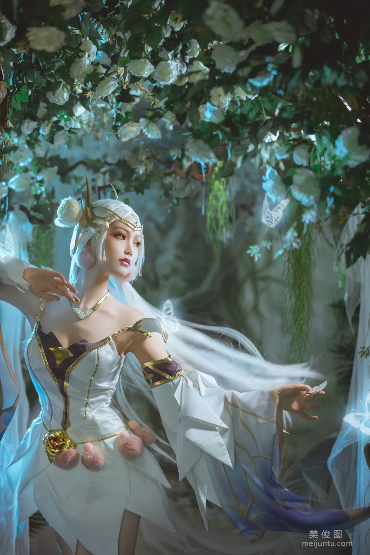 Qi Guer: Web Idols photo 5