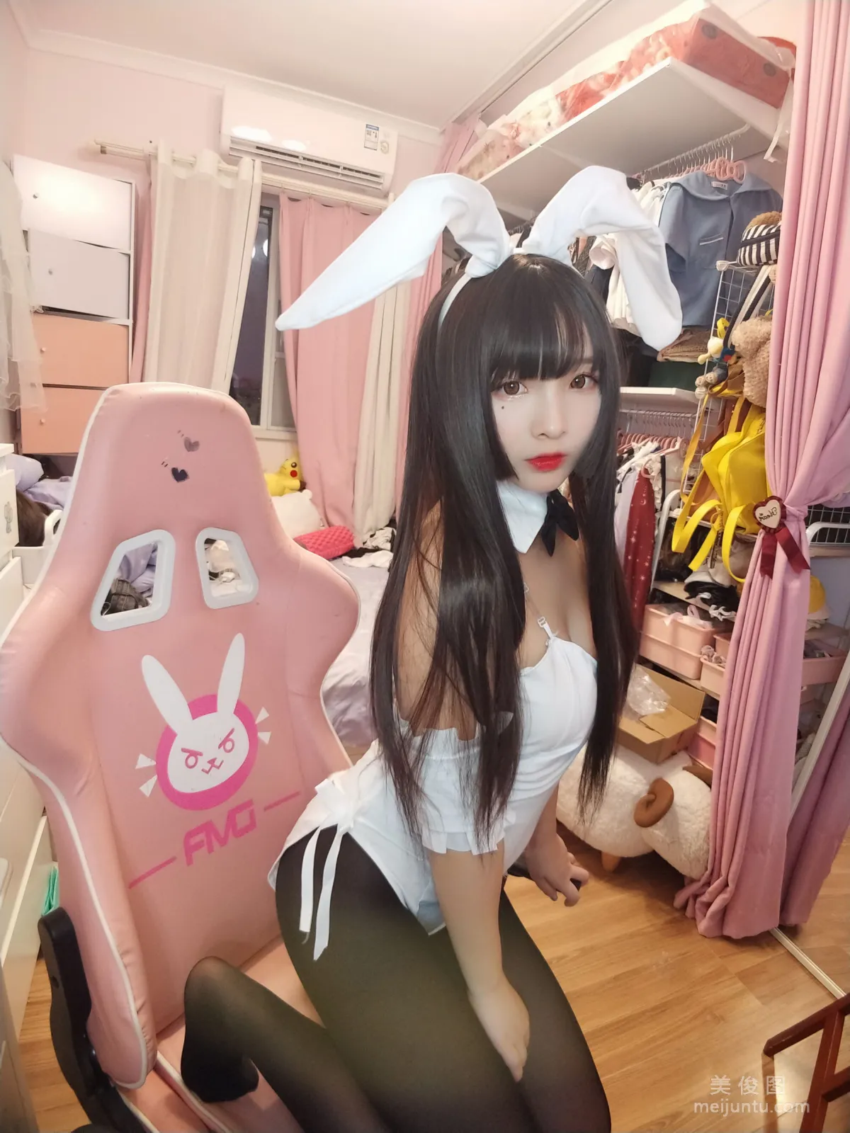 [Web Celebrity Coser] Guchuan kagura, Black Stockings Bunny Girl Photo Set photo 8