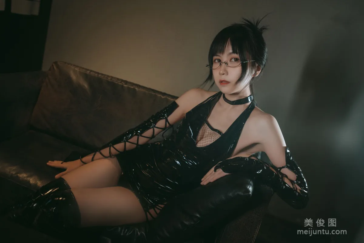 [美女Coser] 逐月su 《忍者》 写真集25