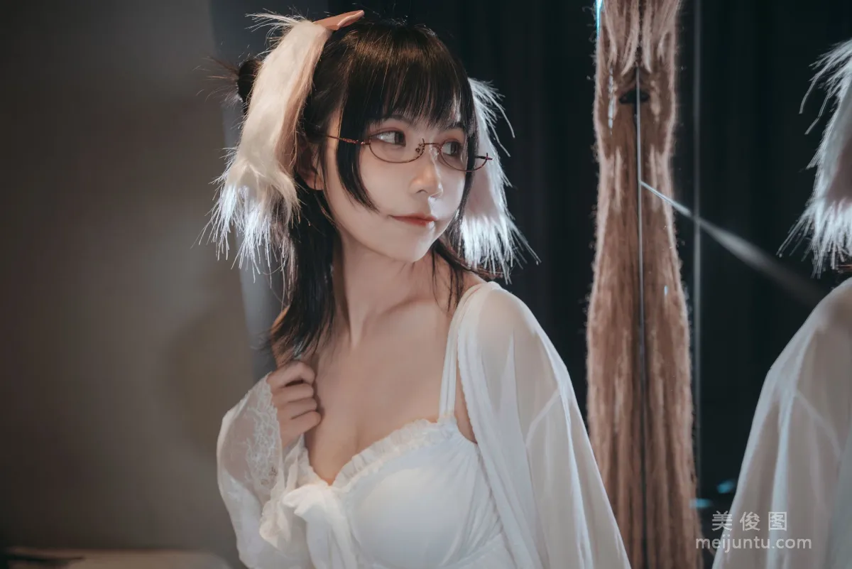 COSER模特逐月su 《睡衣兔子》 写真集3