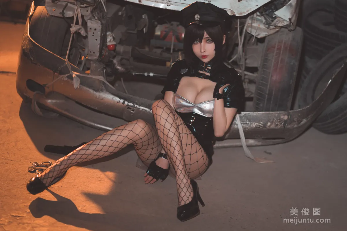 rioko凉凉子 《实习警察》 写真集19
