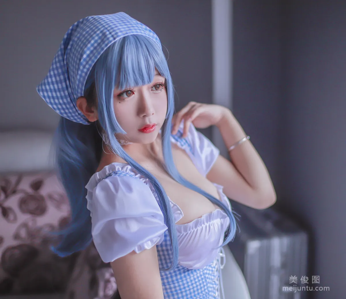[网红Coser] 日奈娇 《蓝色女仆》 写真集31
