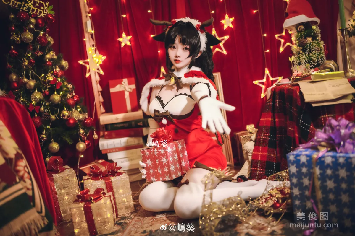 微博美女Coser嶋葵 《碧蓝航线 大潮 驯鹿与圣诞礼物》 写真集1