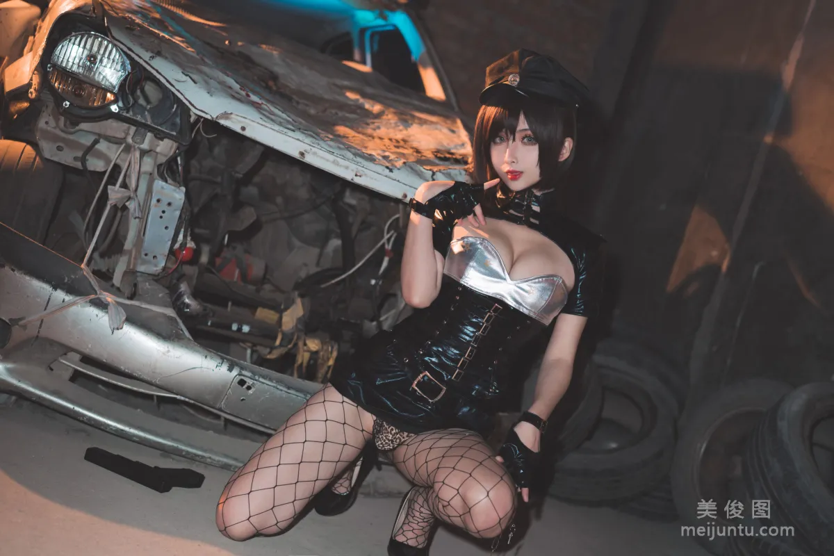 rioko凉凉子 《实习警察》 写真集11