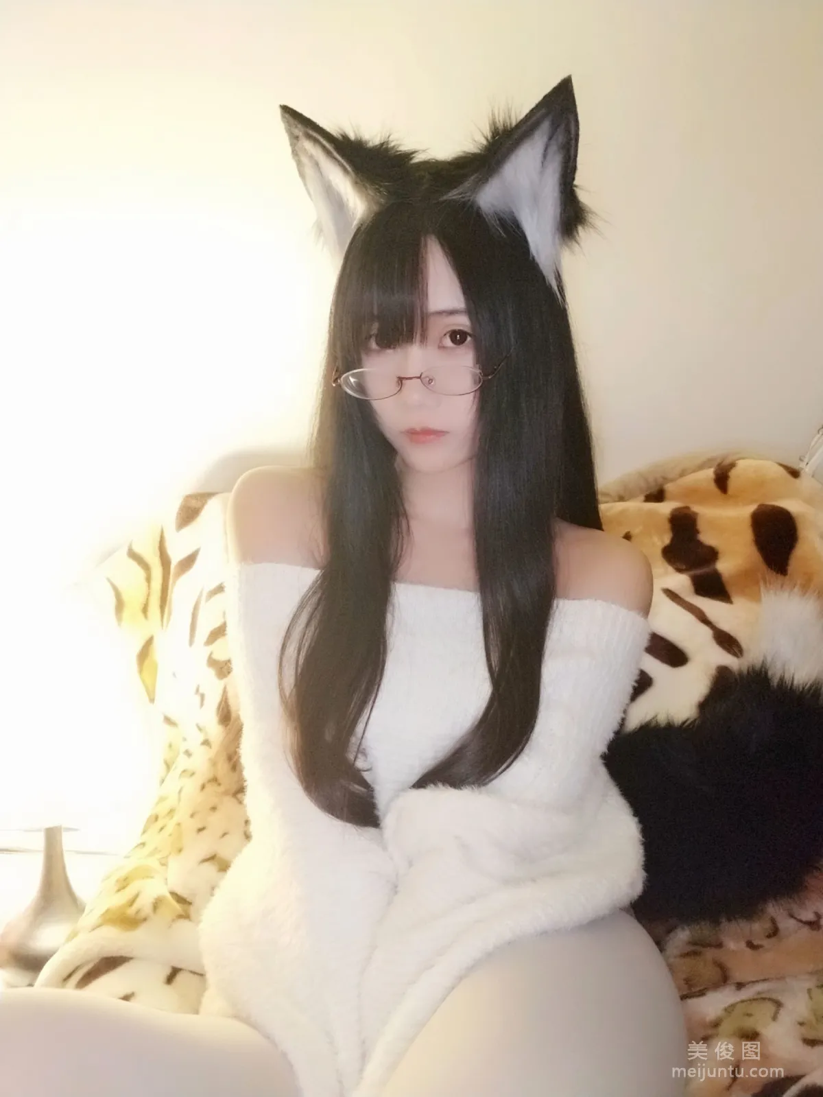 曉美媽(曉美嫣) 《拆家二哈》 寫真集 1