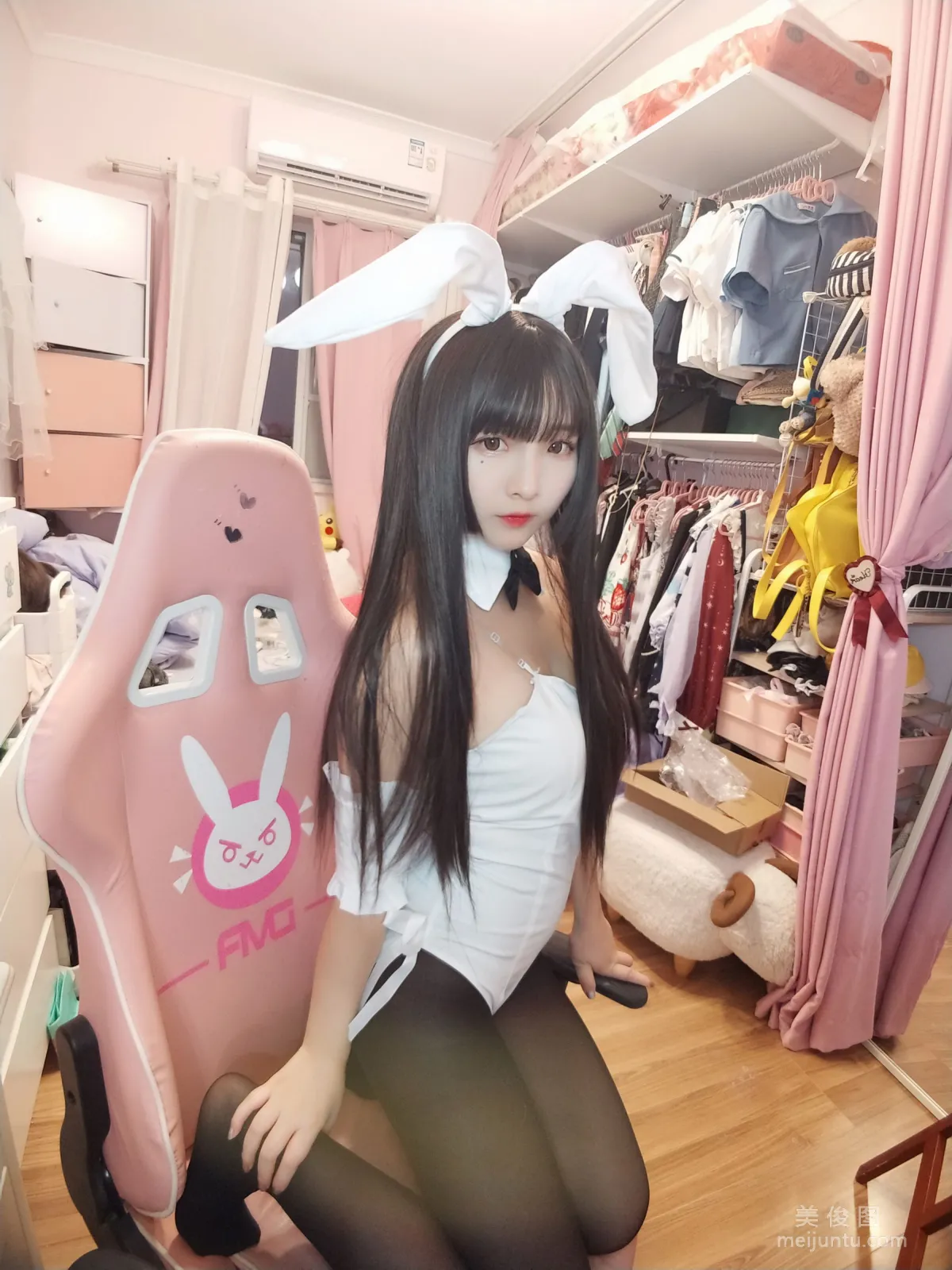 [Web Celebrity Coser] Guchuan kagura, Black Stockings Bunny Girl Photo Set photo 9