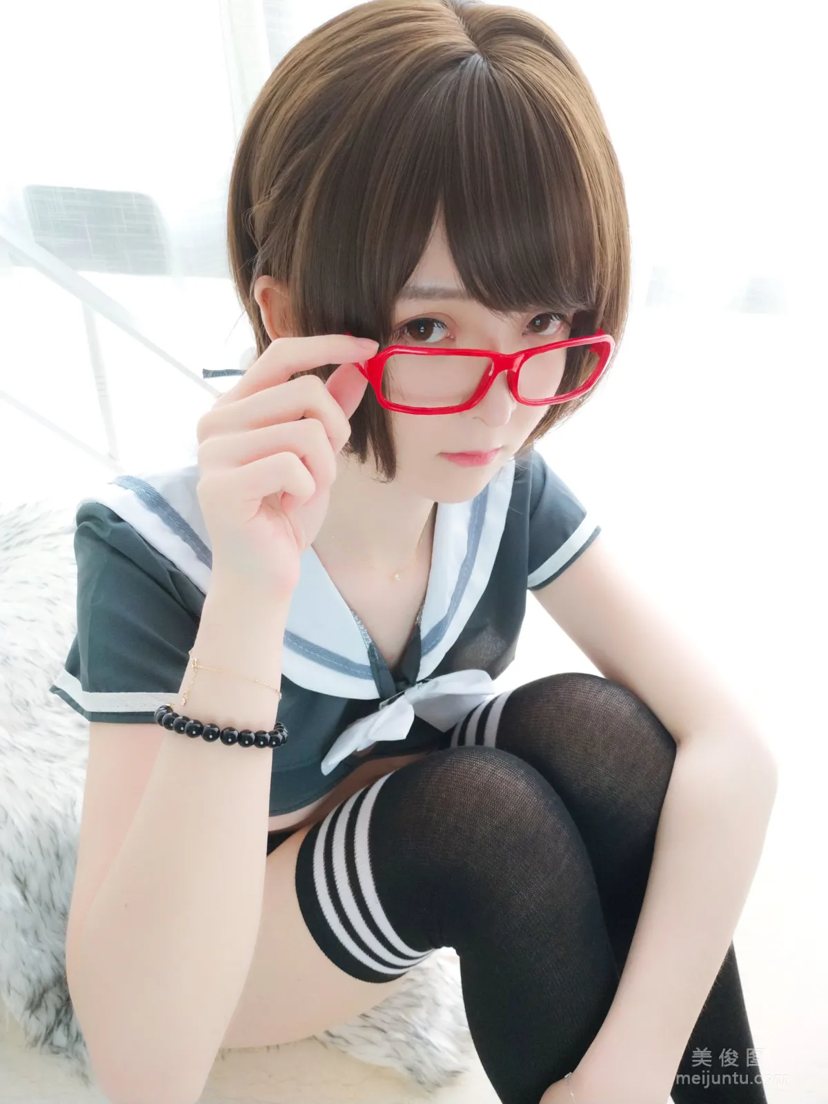 Yixiao Yangze: Web Idols photo 3