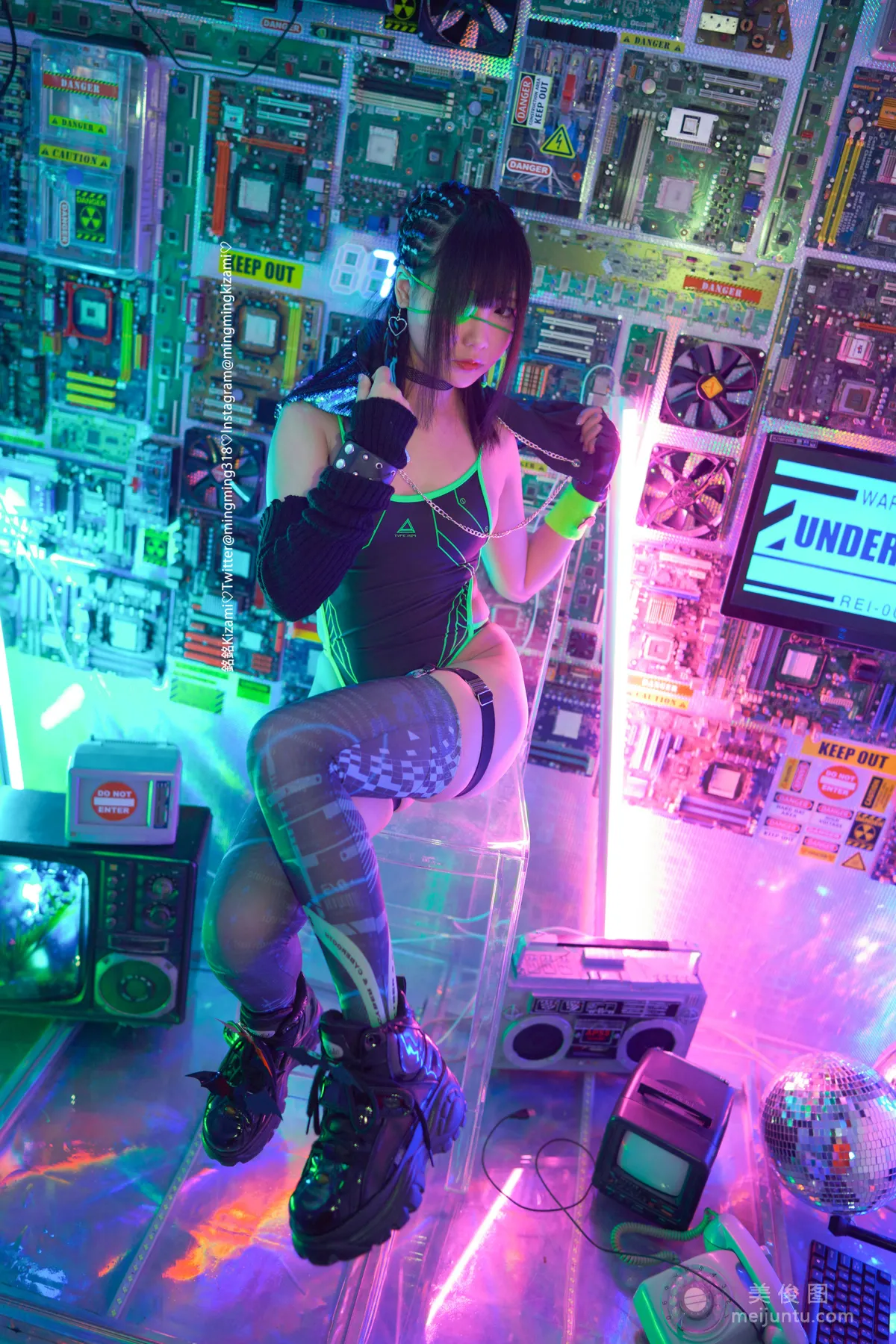 [网红Coser] 銘銘Kizami 《自撮りVol.04》 写真集22