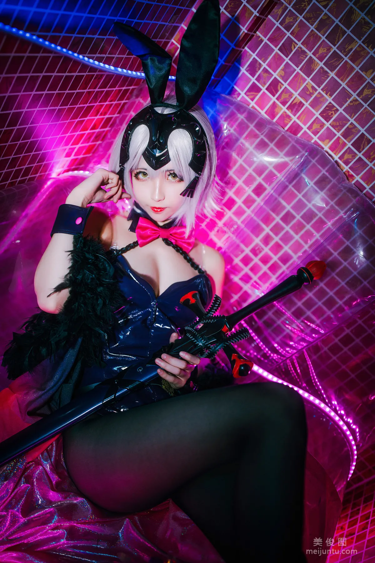 [網紅Coser] rioko涼涼子 《兔女郎》 寫真集 13