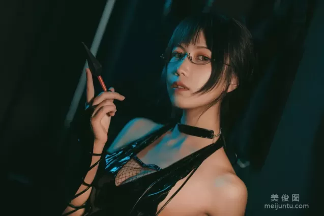 [美女Coser] 逐月su 《忍者》 寫真集